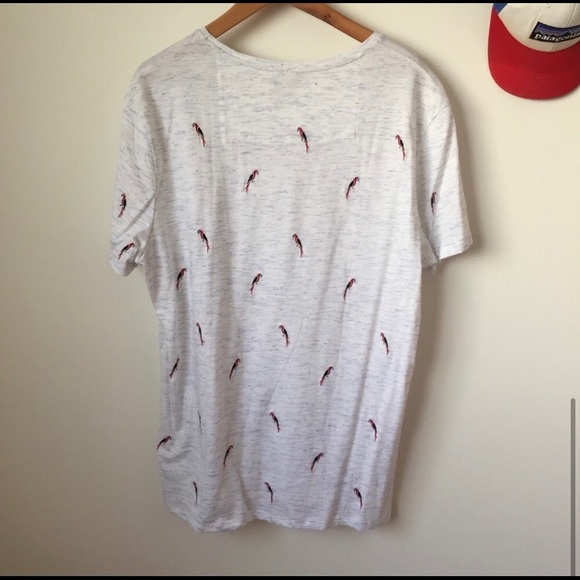 Embroidered Parrot Tee shirt - Picture 6 of 6